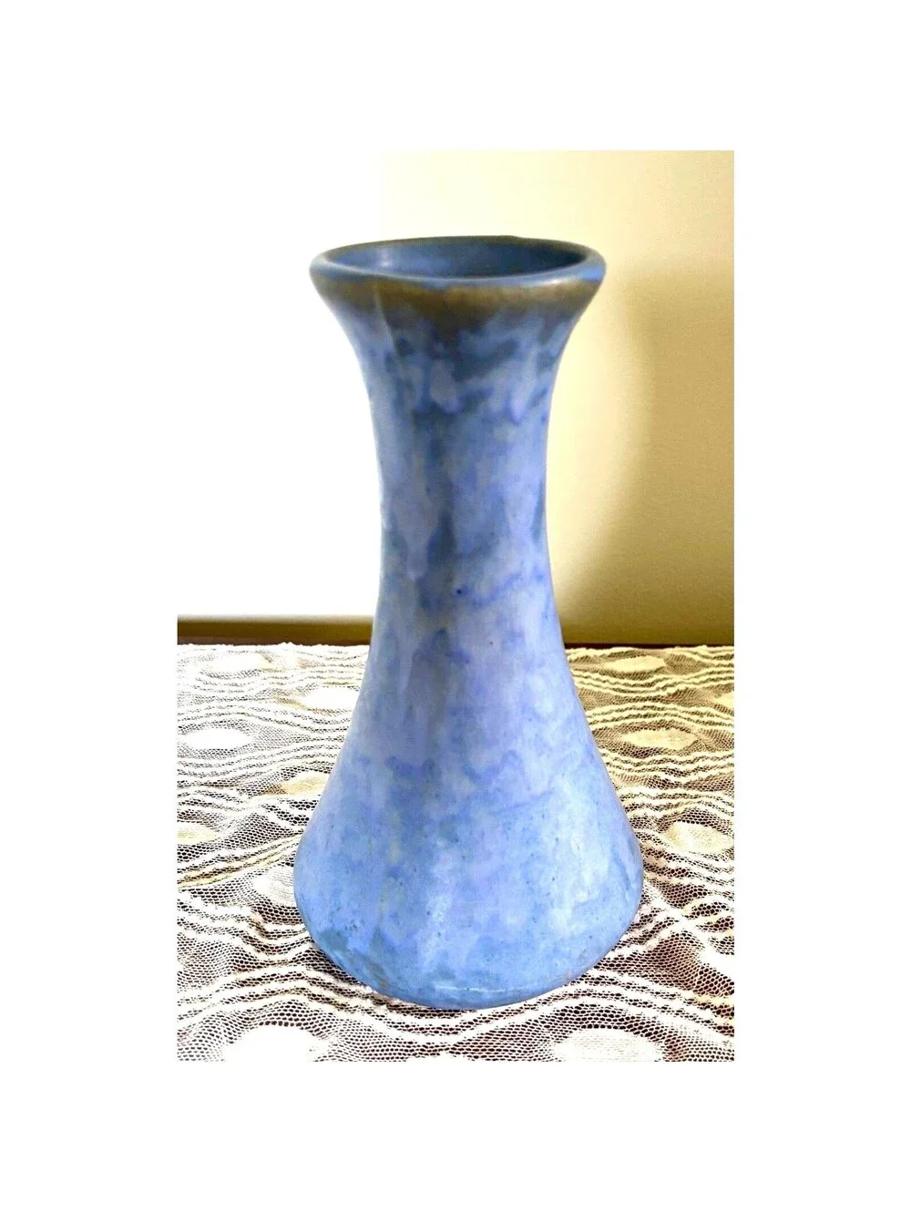 VTG Blue Pottery Vase Matte Glaze Mottled Cornflower Ceramic Arts & Crafts Decor
